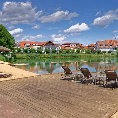 Seehotel Niedernberg - Das Dorf Am See Esterno foto