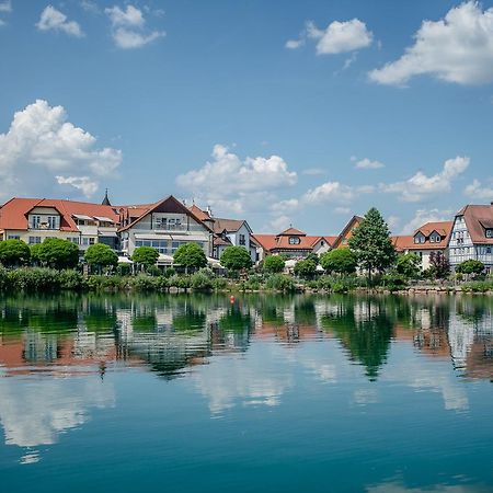 Seehotel Niedernberg - Das Dorf Am See Esterno foto