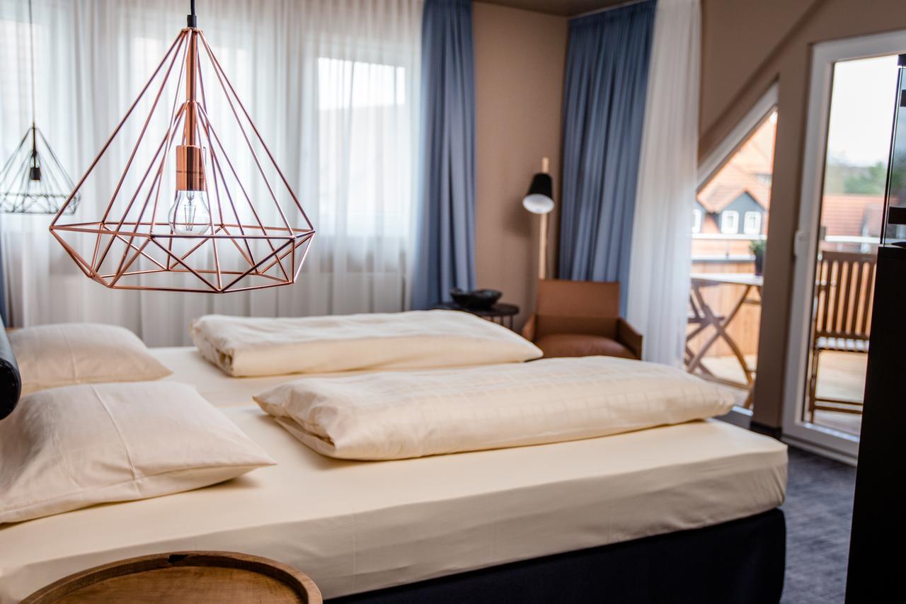 Seehotel Niedernberg - Das Dorf Am See Esterno foto
