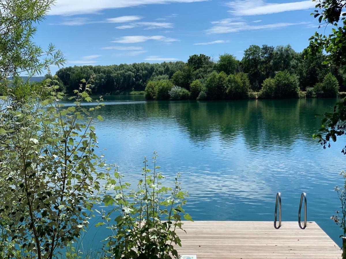 Seehotel Niedernberg - Das Dorf Am See Esterno foto