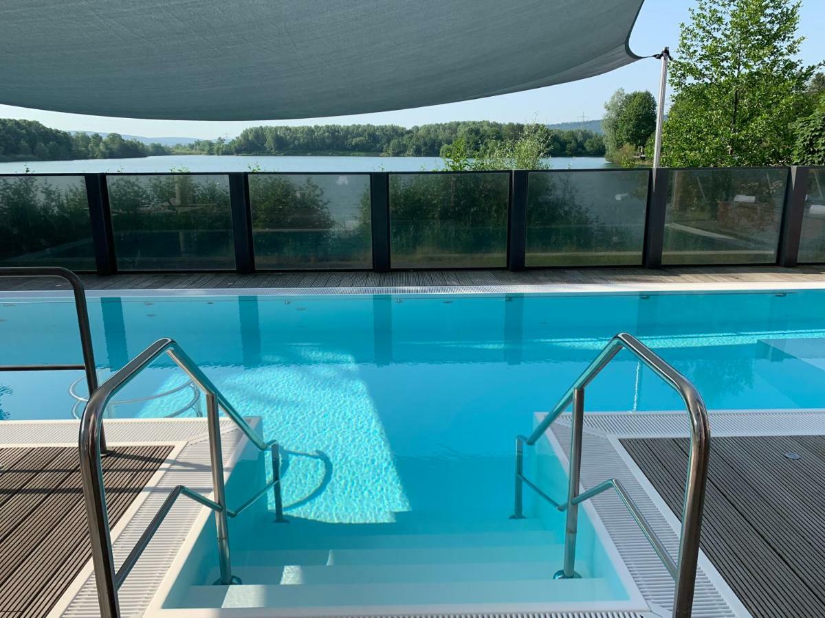 Seehotel Niedernberg - Das Dorf Am See Esterno foto